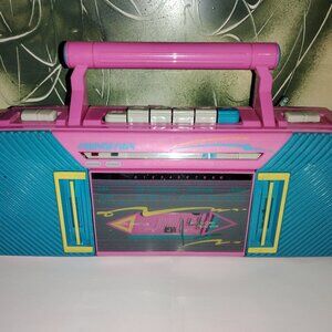 1980s Vintage Great colors.tape player/boombox